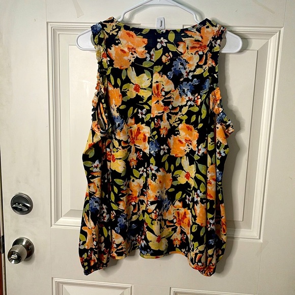 EUC Women Lauren Conrad Cold Shoulder Blouse - Picture 3 of 4